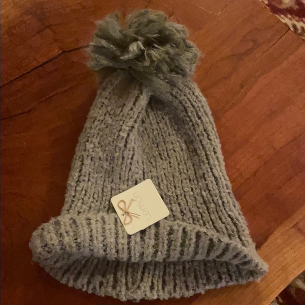 Lemon Snow Storm Beanie Hat Gray NEW - Picture 3 of 5